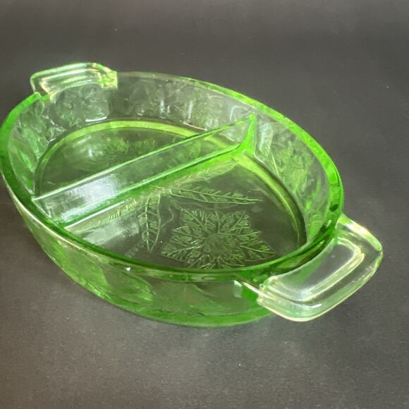 Jeanette Poinsettia Relish Dish, Green Depression Uranium Glass, Vintage 1930s - Picture 6 of 9